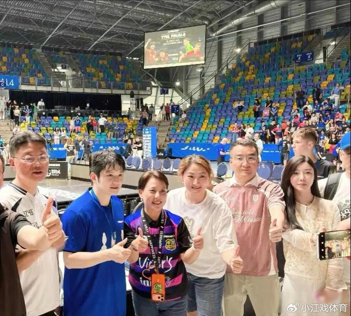 足球直播-樊振东刚回家，假期被叫停，系统已开始校准|萨尔布吕肯俱乐部|上海体育局|德国杯|三冠王|德甲_新浪体育_新浪新闻